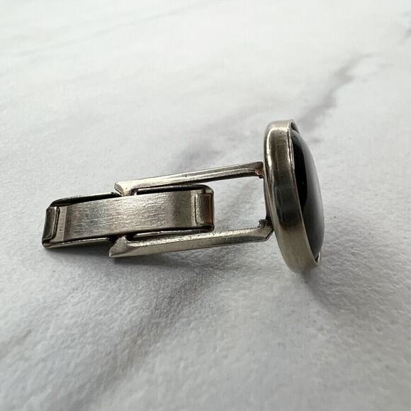 Vintage Silver Tone and Black Round Single Cufflink - Picture 5 of 5